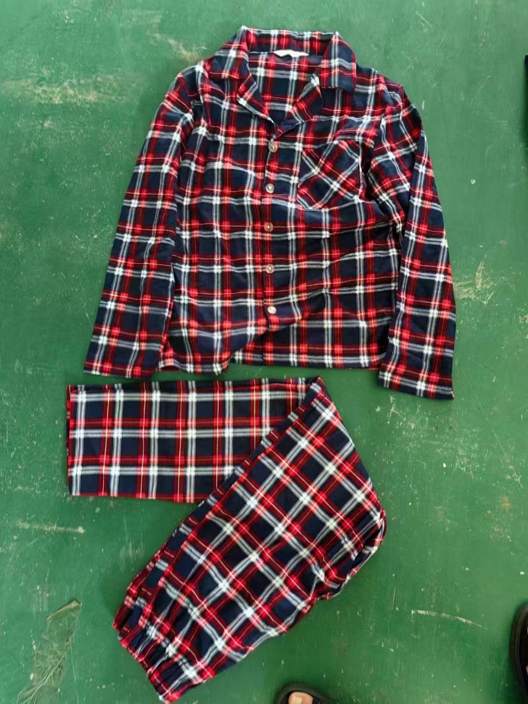 101529 Mens and Ladys flannelette pyjames