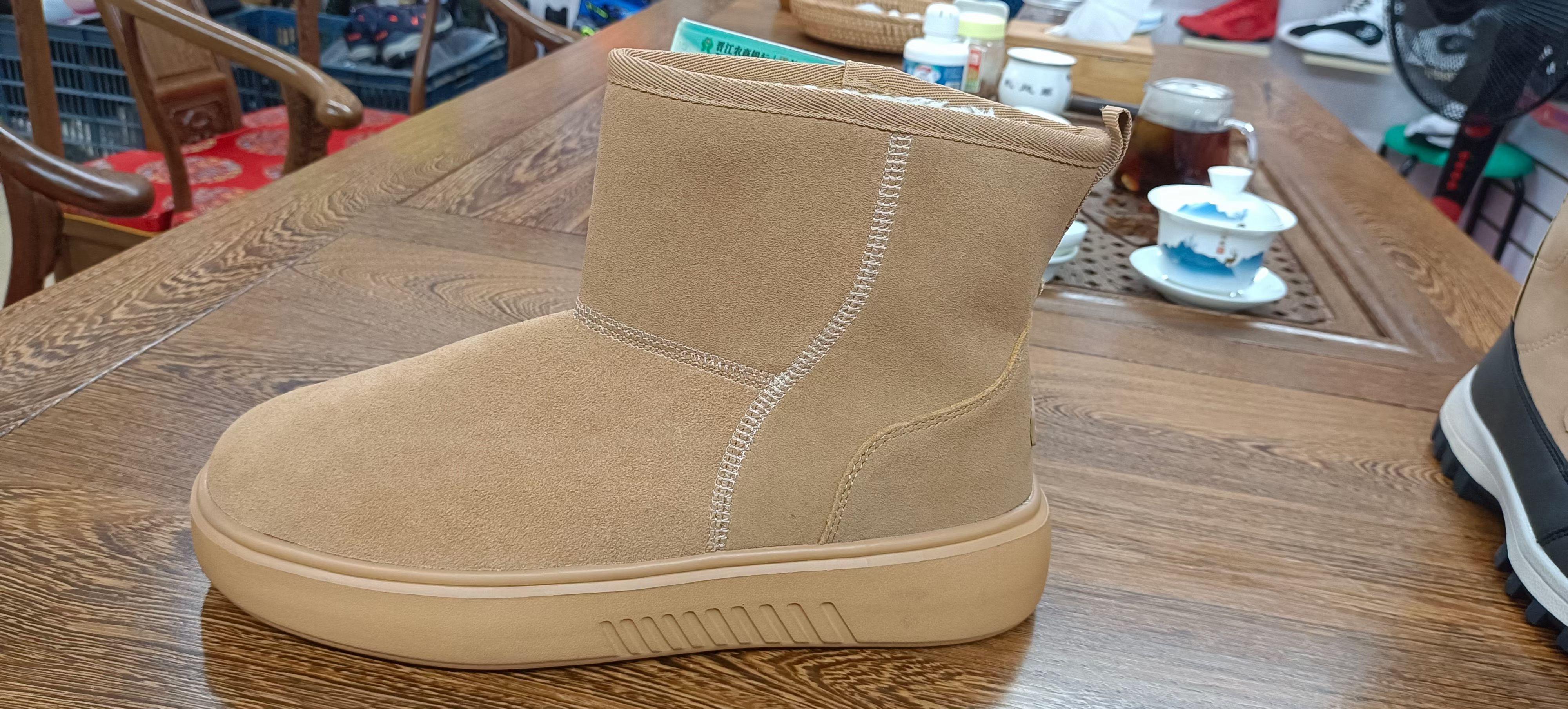 101532 Ladys and Childrens boots