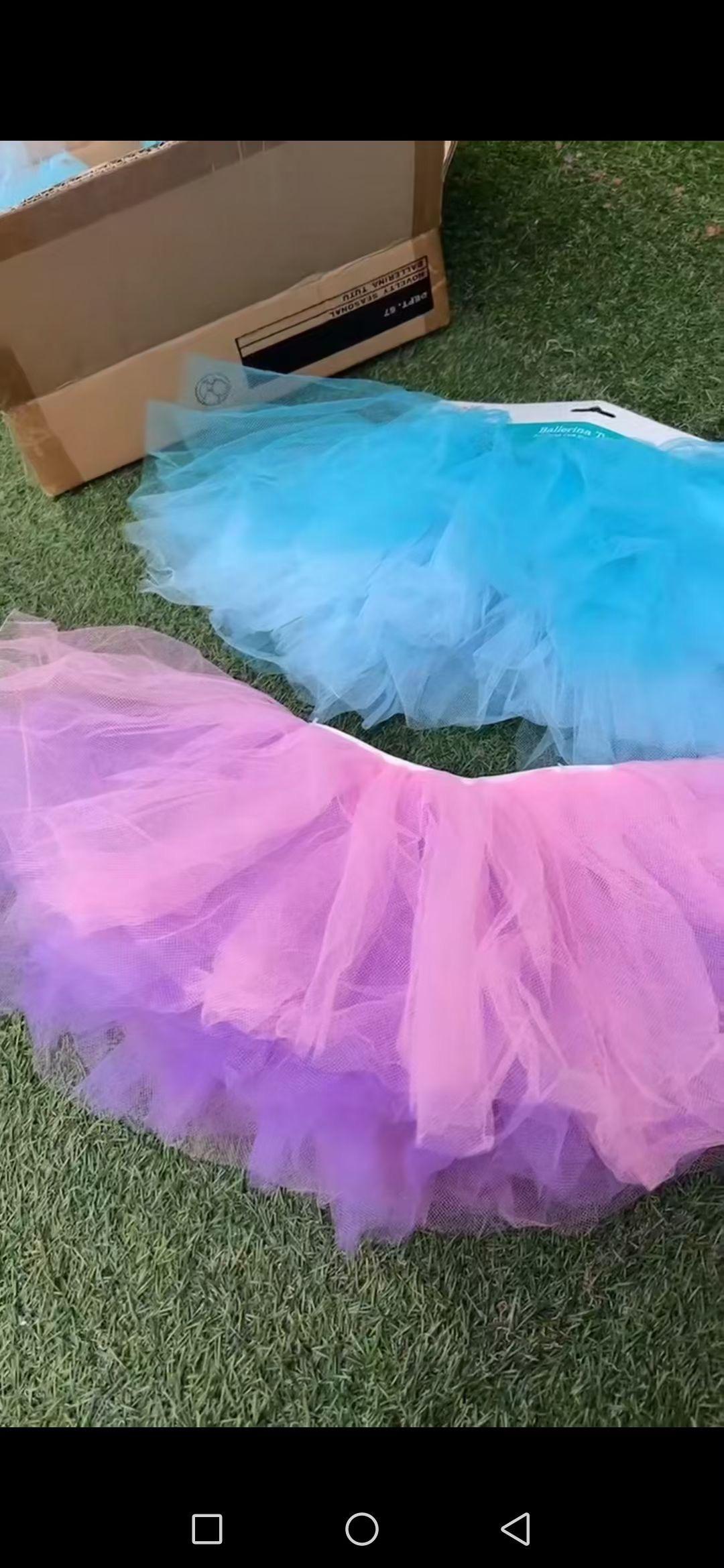 102707 Girls dance skirt