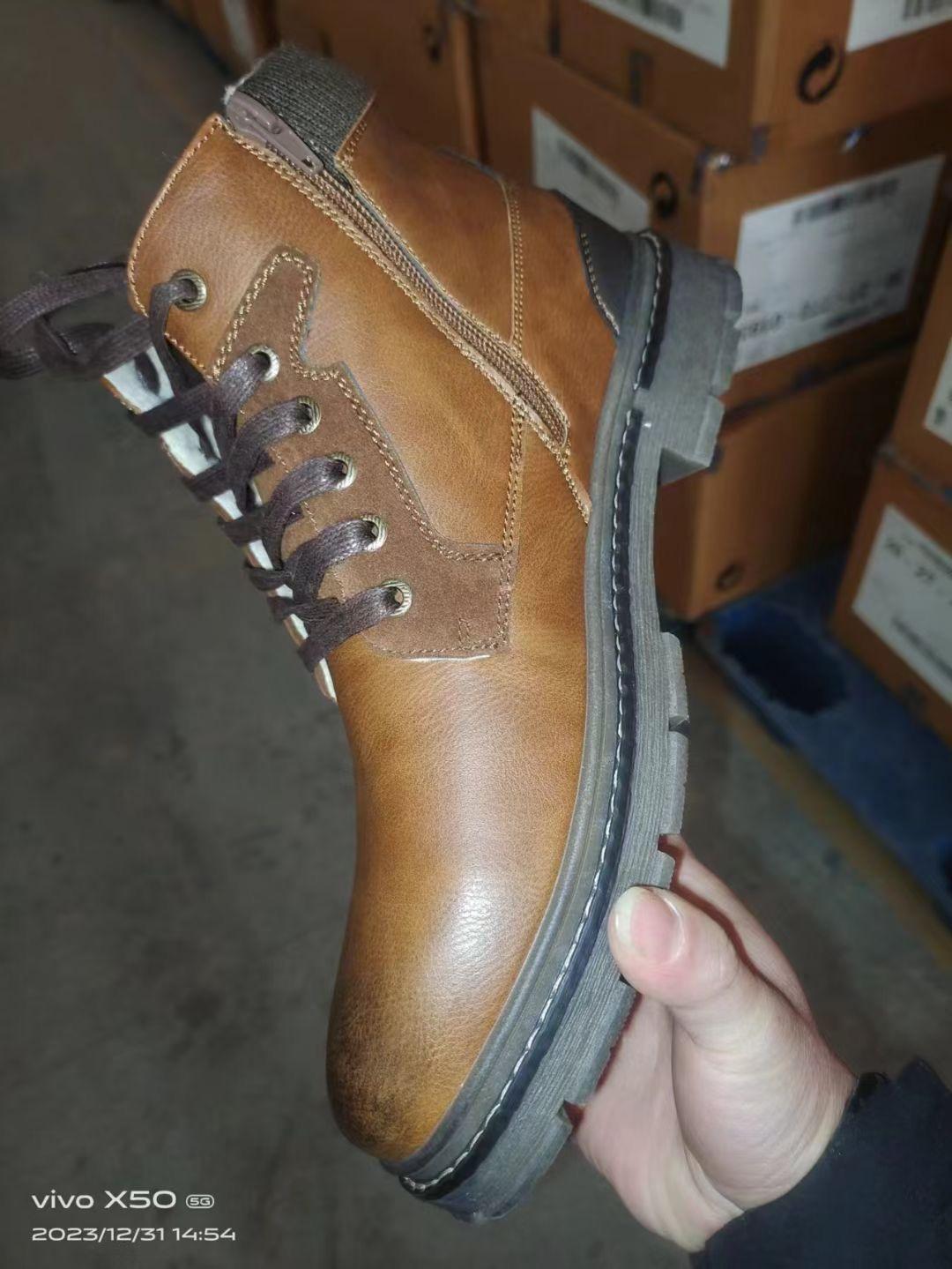010110 Mens boots