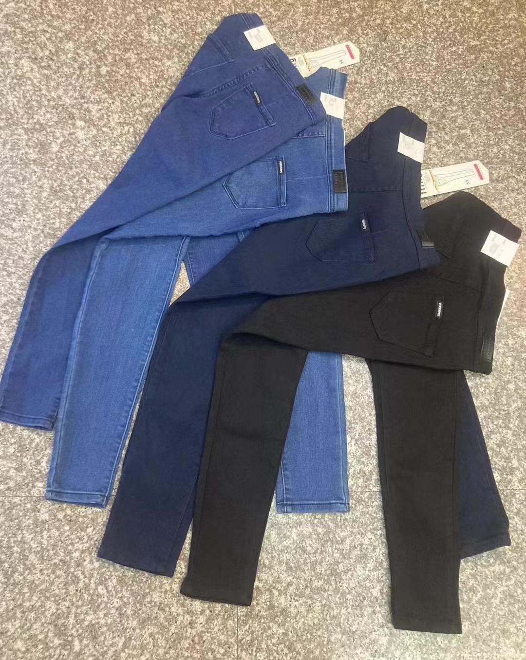 022715 Ladys jeans