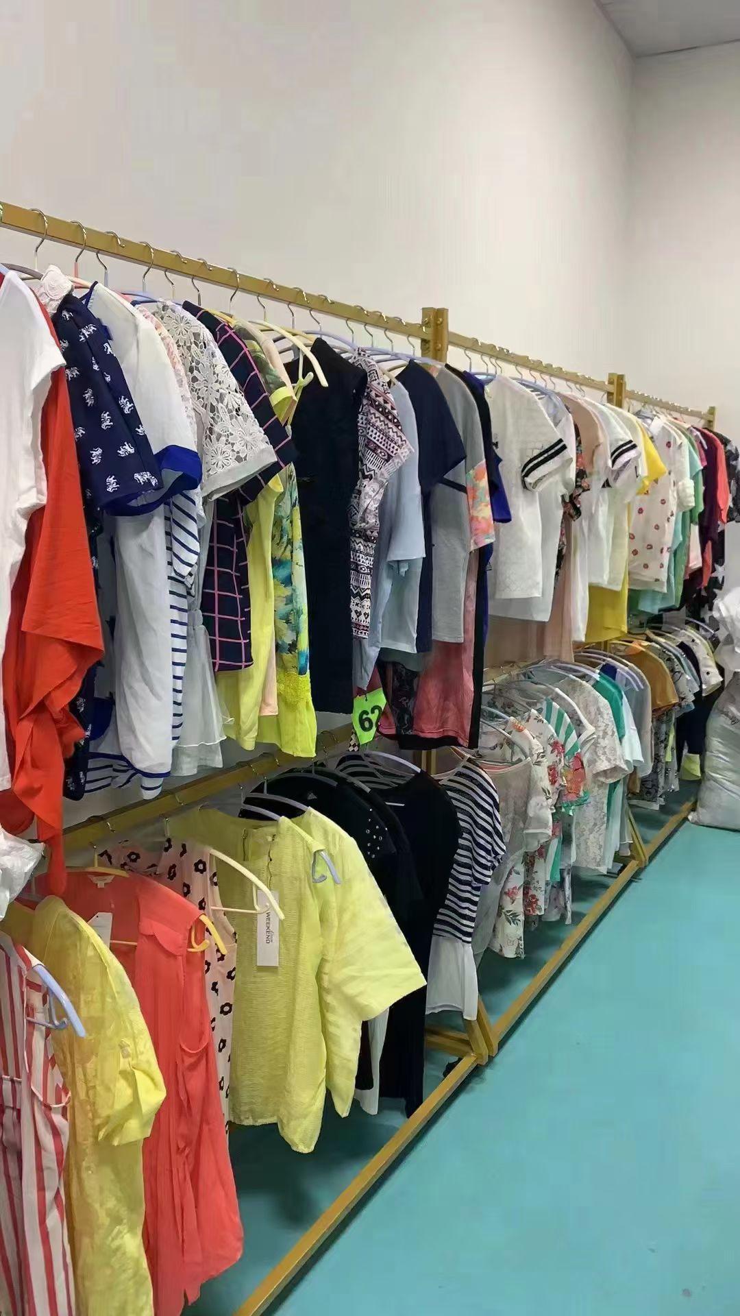 022815 Ladys mixed clothing