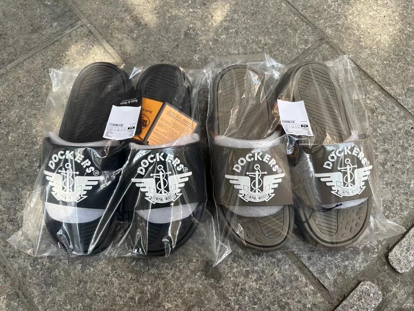 052701 Men's slippers