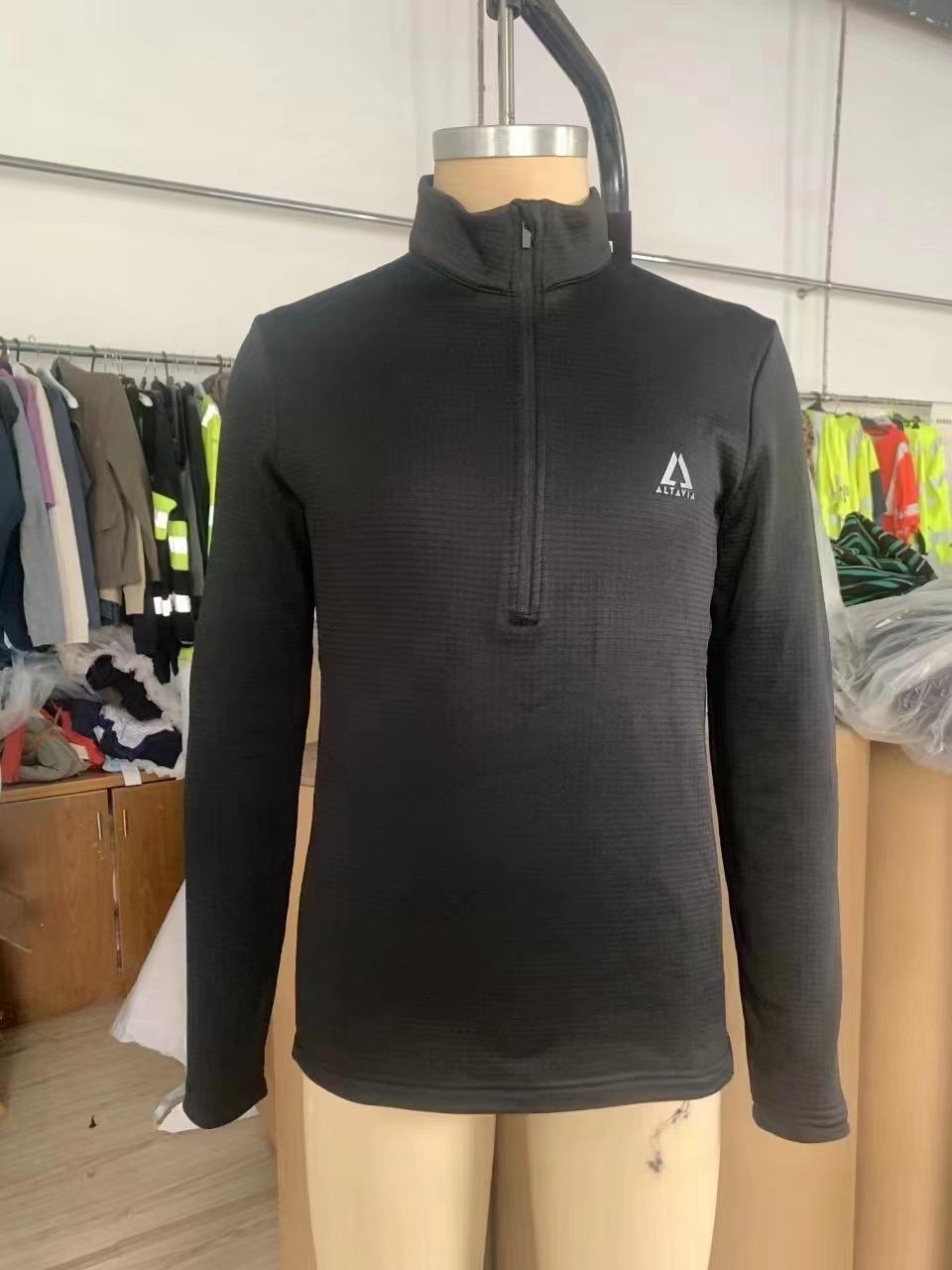 B091032 Mens sport Top