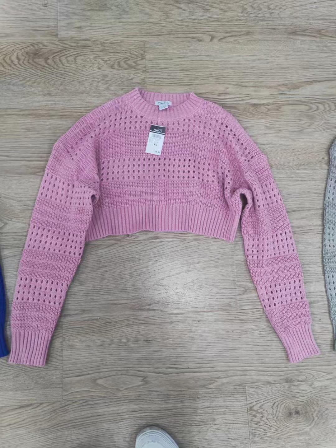B091045 Ladys sweater