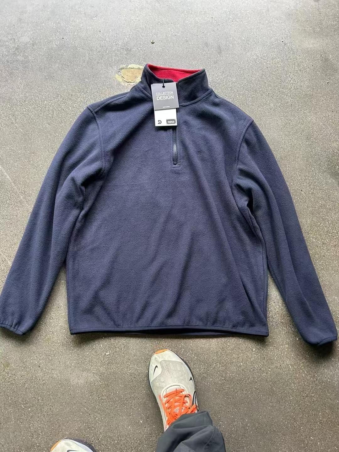 121102 Mens zip-half Top