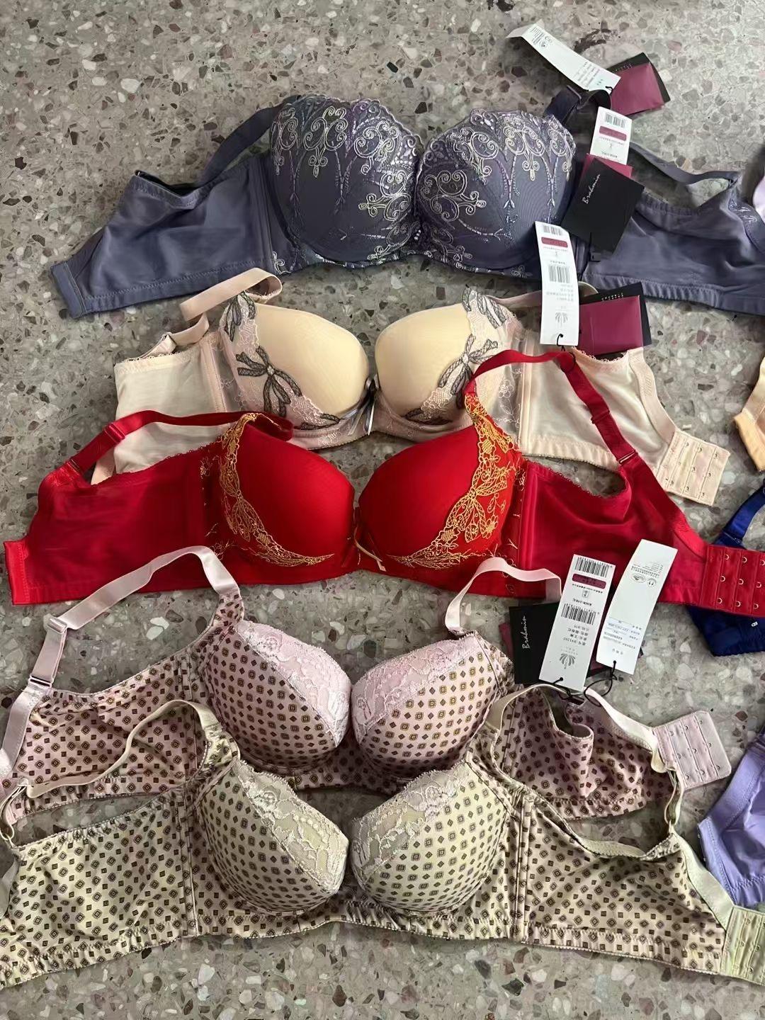 122004 Ladys Bra