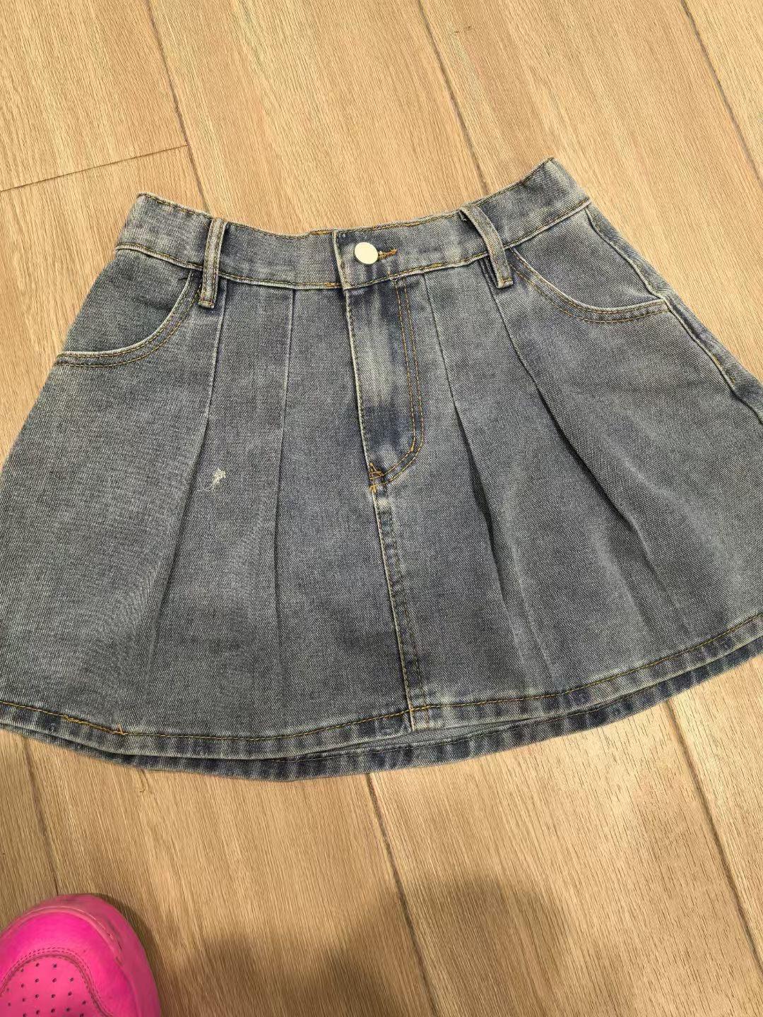 030404 Ladys skirt