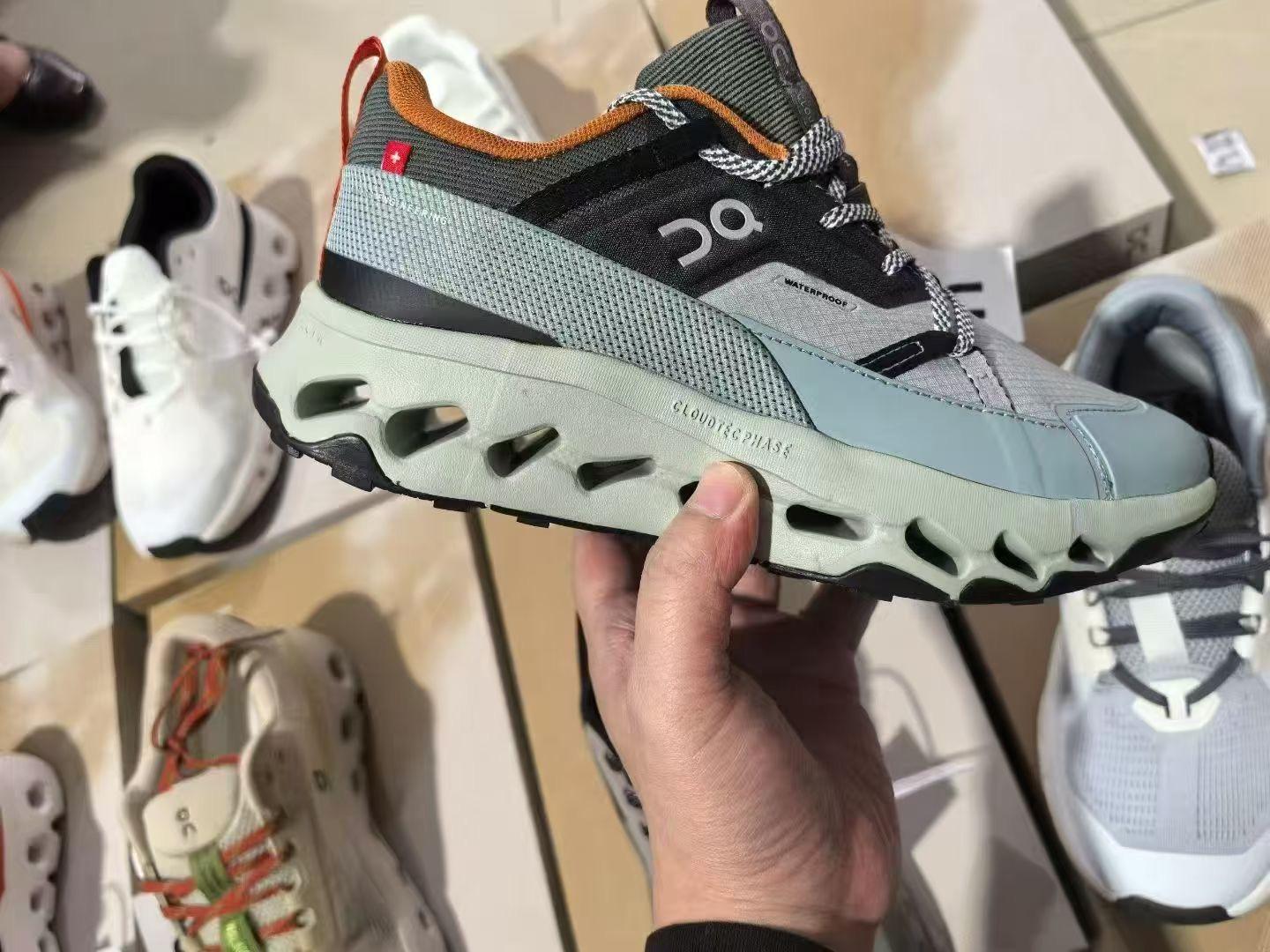 102210 Mens and Ladys shoes